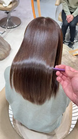セミロング カラー 縮毛矯正✨🫧 レイヤー川村利幸のヘアスタイル