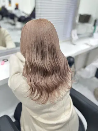 セミロング カラー ヘアアレンジ 🫧うる艶トレンド 🫧透明感カラーのヘアスタイル