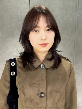 ミディアム カラー yu-kaハッシュ カット/韓国レイヤーのヘアスタイル