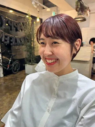 ショート カラー スギ リンカのヘアスタイル