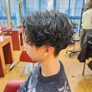 特殊パーマ 片山恭兵のヘアスタイル