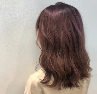 ロング カラー 渡邊 唯のヘアスタイル