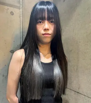 ロング カラー パーマ ヘアアレンジ キッズ デザインパーマ メンズカット 郁美のヘアスタイル