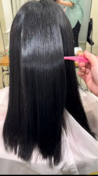 ロング ハイトーン/透明感 カラー/レイヤーのヘアスタイル