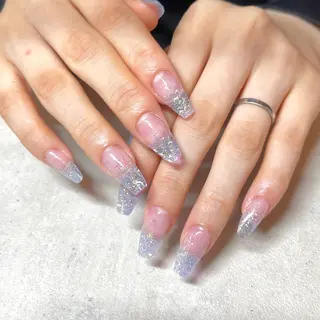 ネイル 信太 由貴子のネイルデザイン