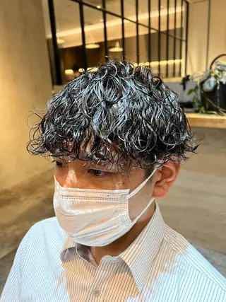ショート パーマ メンズ 波巻きスパイラルパー マ/シャドウパーマ駿のヘアスタイル