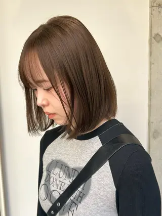 ミディアム カラー ベージュカラー🐑 レイヤー🤎塚原優芽のヘアスタイル
