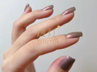 ネイル 透灯 TOUTOU 🪄のネイルデザイン
