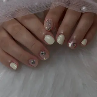 ネイル Laula🤍 ayakaのネイルデザイン