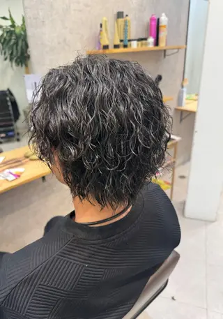 ミディアム パーマ メンズ 似合う髪型が 分からない方へのヘアスタイル