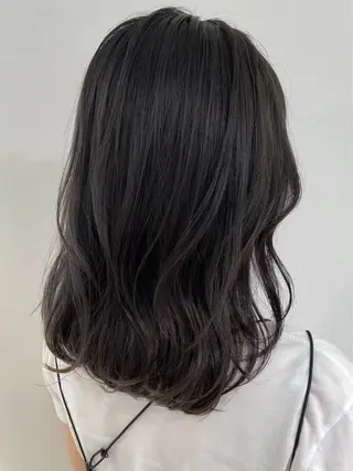 カラー 和泉田 真白のヘアスタイル