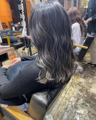 ミディアム 早瀬裕之 パーマのヘアスタイル