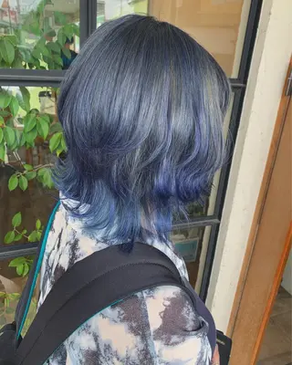 カラー 井上 花音のヘアスタイル