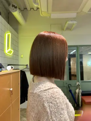 ミディアム カラー ベージュ/ダブルカラ ー/新潟駅/青柳萌果のヘアスタイル