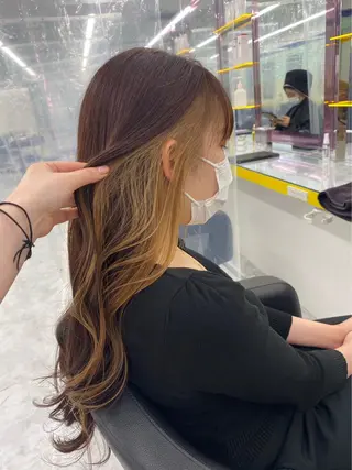 カラー ブリーチ縮毛矯正加藤 赤み無し透明感ヘアのヘアスタイル
