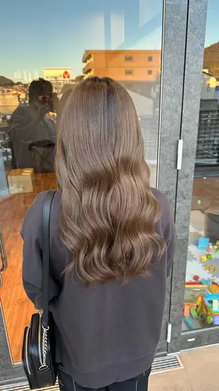 ロング カラー 鵜飼 真伍のヘアスタイル
