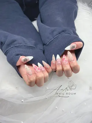 ネイル Aura nail room所属・Aura Nail Roomのネイルデザイン