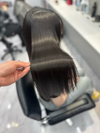 ロング 10月限定モニター 髪質改善美髪矯正のヘアスタイル