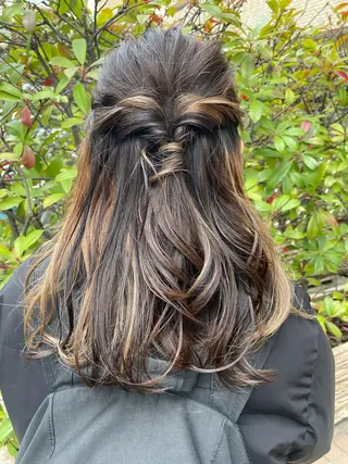 ヘアアレンジ 韓国風レイヤー ハイトーンRYOTAのヘアスタイル