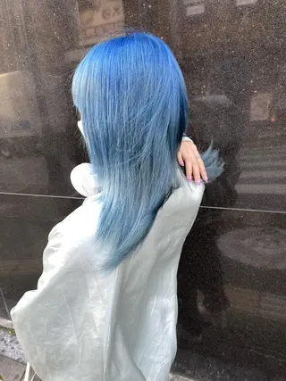 ロング 🩵ハイトーン/ レイヤーYUZU🩵のヘアスタイル