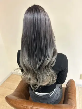 ロング 本郷 豊のヘアスタイル