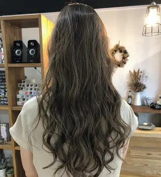 ロング カラー 橋本 敬介のヘアスタイル