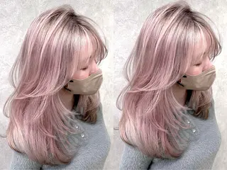 セミロング ブリーチ/ハイトーン LOWRL【ロウル】のヘアスタイル