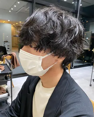 ミディアム パーマ 似合う髪型が 分からない方へのヘアスタイル