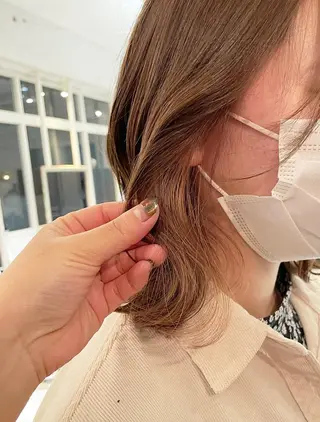 ミディアム カラー bloom yumaのヘアスタイル