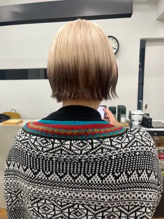 ショート カラー 綺音/ブリーチ /似合わせカットのヘアスタイル