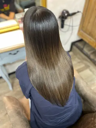 セミロング 艶髪韓国レイヤー 🇰🇷✨小清水✨のヘアスタイル