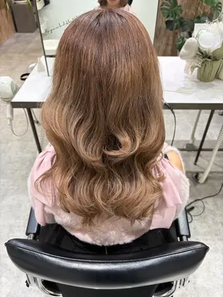 ヘアアレンジ Aika LA.MIUのヘアスタイル