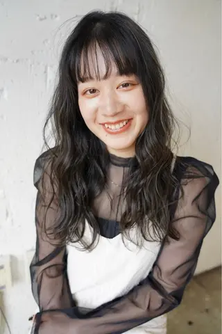 ロング カラー 高梨 菜々のヘアスタイル