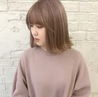 ミディアム カラー オリーブ/アッシュ やわらか透明感カラーのヘアスタイル