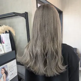 ロング カラー 小林 梨香のヘアスタイル