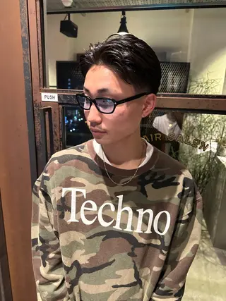 ショート メンズ 俵 知広のヘアスタイル