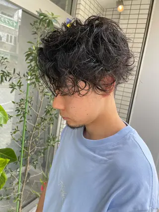 パーマ メンズ アートディレクター ワダヒサノリのヘアスタイル