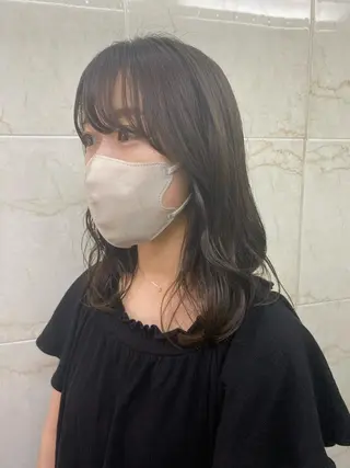 ミディアム カラー ANY mikuのヘアスタイル