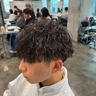 メンズ 🪽直毛男子の救世主 🪽フェザーパーマのヘアスタイル
