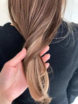 セミロング カラー お洒落ベージュ🤎 代官山shibukiのヘアスタイル