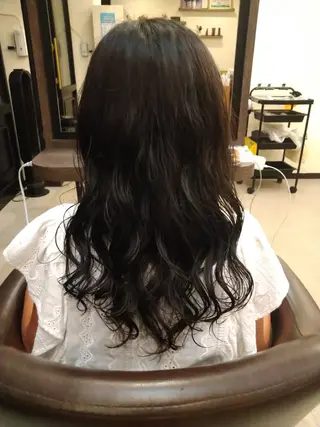 ロング パーマ 土屋 夕貴のヘアスタイル