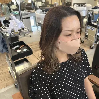ミディアム 綿貫 美雪のヘアスタイル