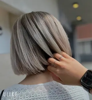 ミディアム カラー 今谷 莉夏子のヘアスタイル