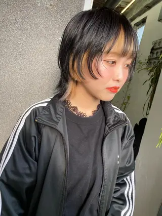 ショート カラー qiie/ワンカラー インナーカラーのヘアスタイル