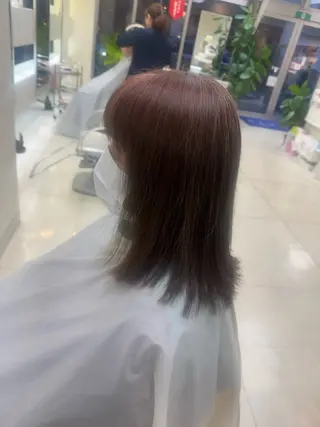 ミディアム タカハシ リナのヘアスタイル