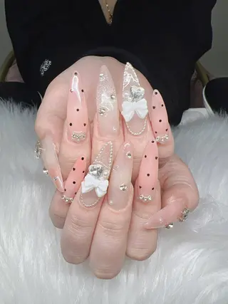 ネイル Lee Nailsのネイルデザイン