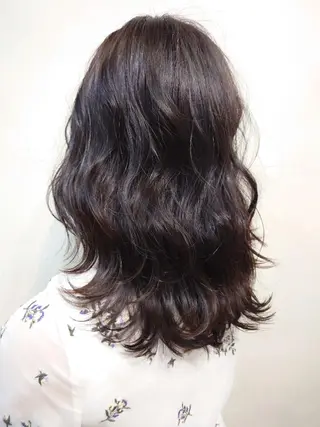 セミロング 艶髪/透け感カラー /RYOのヘアスタイル