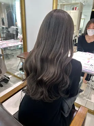 ロング カラー ヘアアレンジ 透明感カラー ai🫧🪞のヘアスタイル