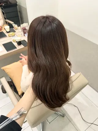 ミディアム カラー オリーブ/アッシュ やわらか透明感カラーのヘアスタイル