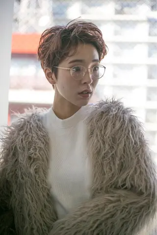 ショート pole/apartment所属・💓パーマ，💗 レイヤーカットのヘアスタイル